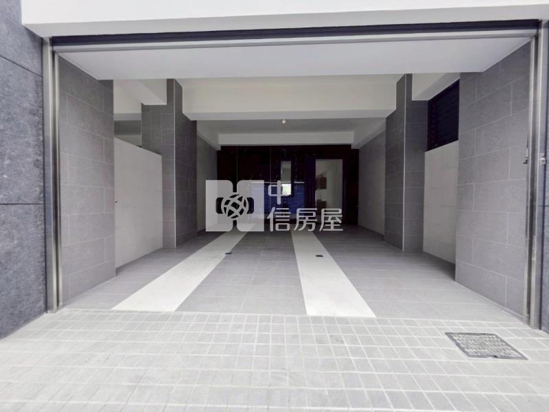 善化全新大面寬電梯雙車墅房屋室內格局與周邊環境