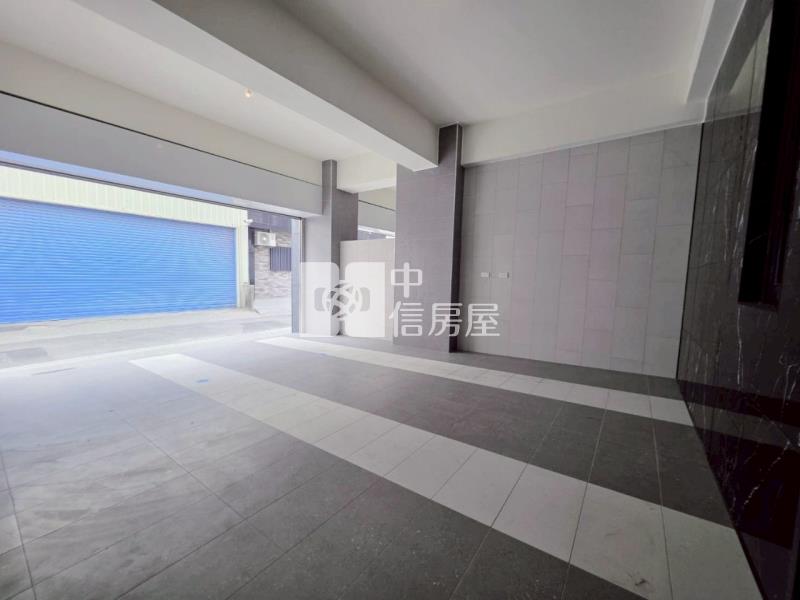 善化全新大面寬電梯雙車墅房屋室內格局與周邊環境
