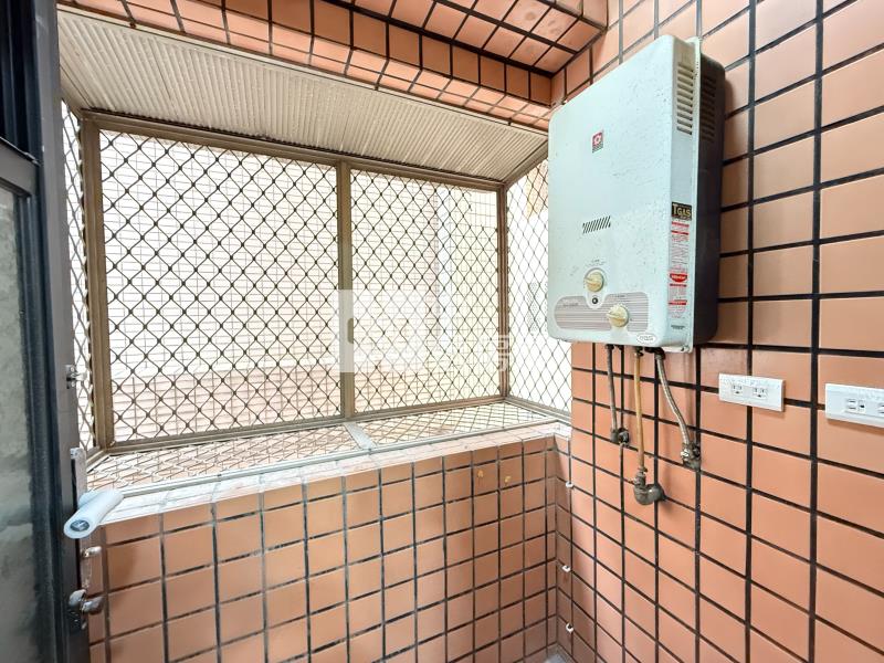 逢甲漢唐盛世精美大二房平車（專任）房屋室內格局與周邊環境