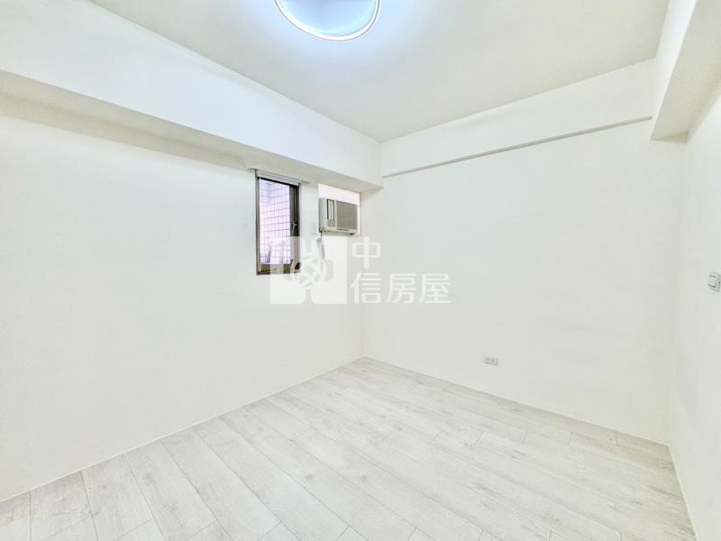 新一點利全新屋況三房車位房屋室內格局與周邊環境