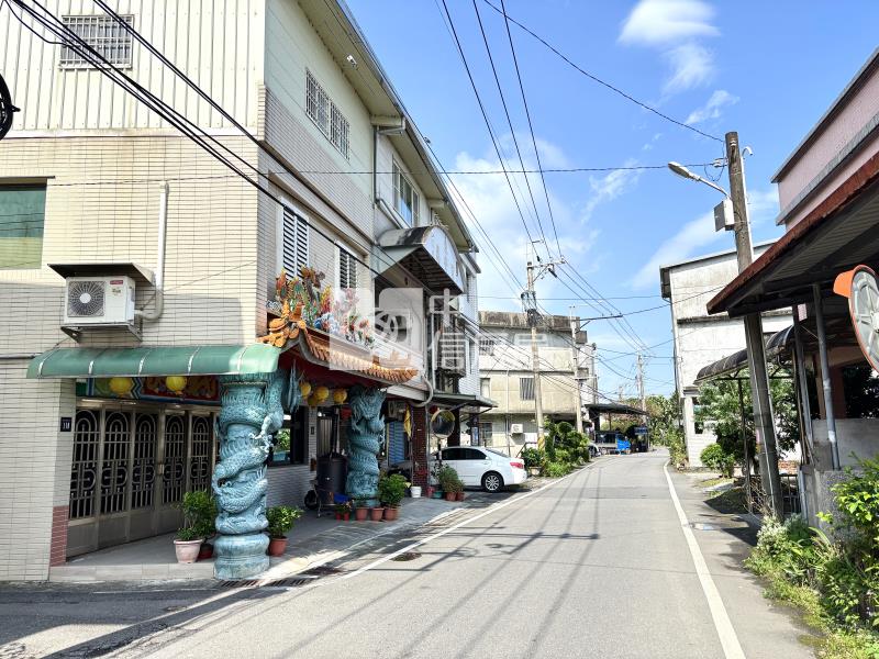 頂埔車站旁邊間透天房屋室內格局與周邊環境
