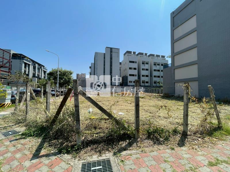 南興公園三角窗建地(專任)房屋室內格局與周邊環境