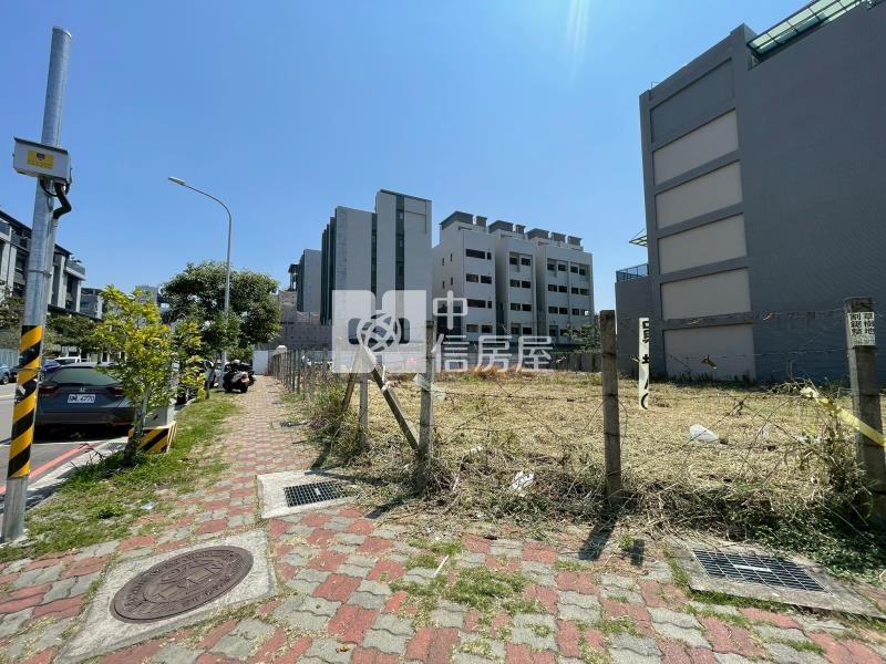 南興公園三角窗建地(專任)房屋室內格局與周邊環境
