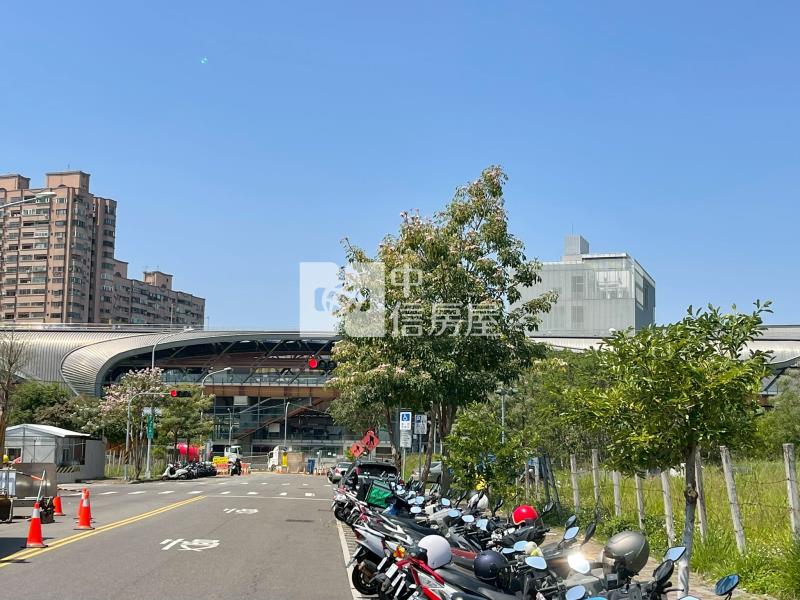 南興公園三角窗建地(專任)房屋室內格局與周邊環境
