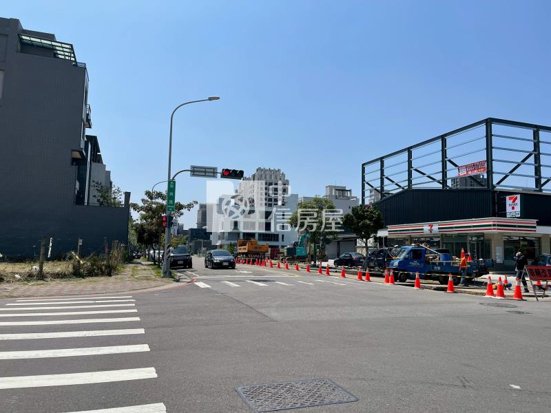 南興公園三角窗建地(專任)房屋室內格局與周邊環境