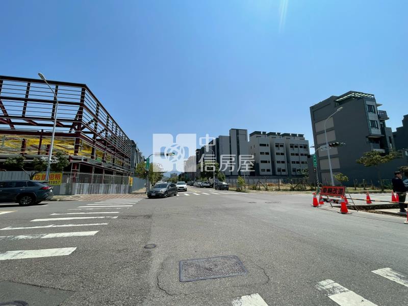 南興公園三角窗建地(專任)房屋室內格局與周邊環境