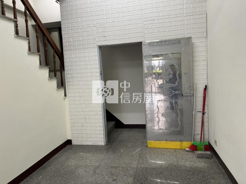 茄萣興達國小前樓店房屋室內格局與周邊環境