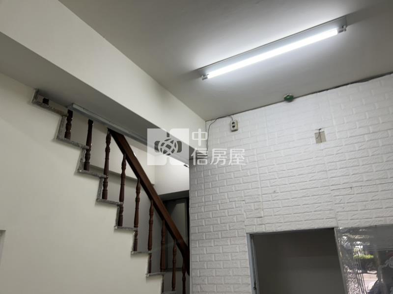 茄萣興達國小前樓店房屋室內格局與周邊環境