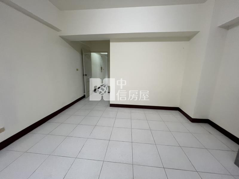 茄萣興達國小前樓店房屋室內格局與周邊環境
