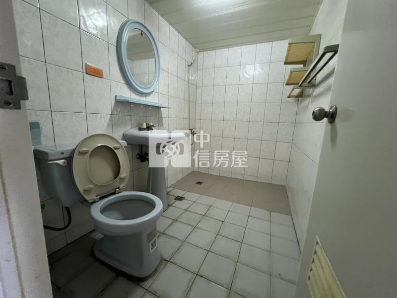 茄萣興達國小前樓店房屋室內格局與周邊環境
