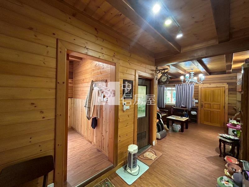 古坑華山咖啡街精美小木屋建地房屋室內格局與周邊環境