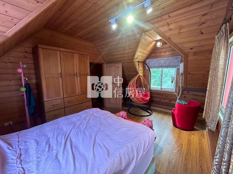古坑華山咖啡街精美小木屋建地房屋室內格局與周邊環境