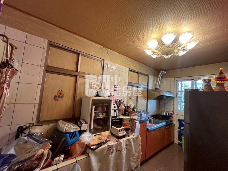 斗六大面寬邊間別墅房屋室內格局與周邊環境