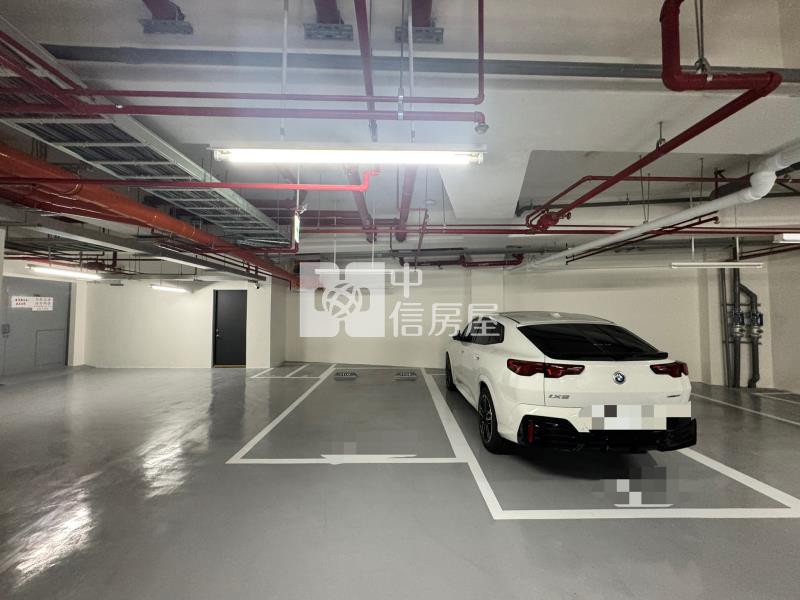 斗六市中心三房平車電梯大樓採光戶房屋室內格局與周邊環境