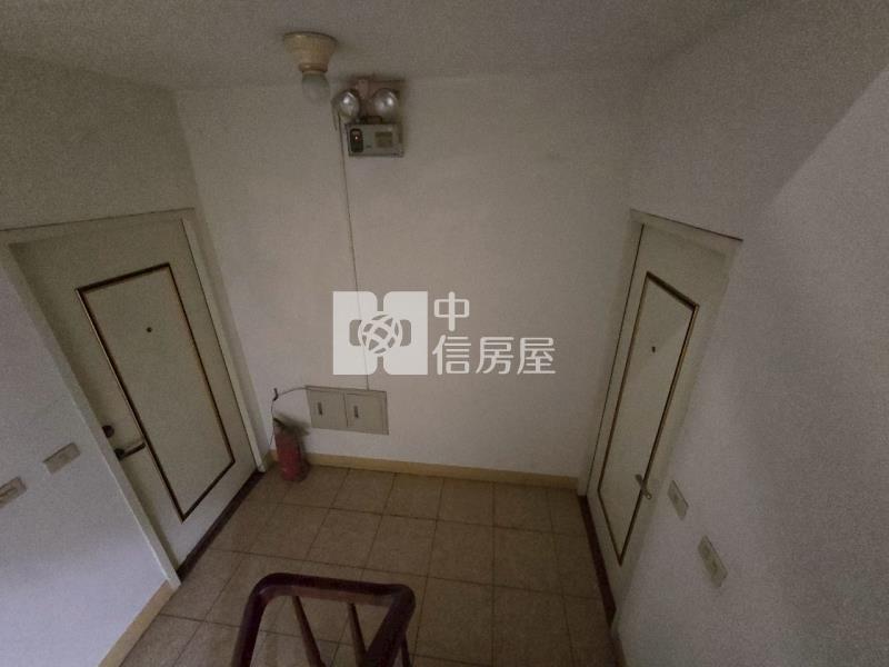 平鎮湧光路可營業透天+6間套房房屋室內格局與周邊環境