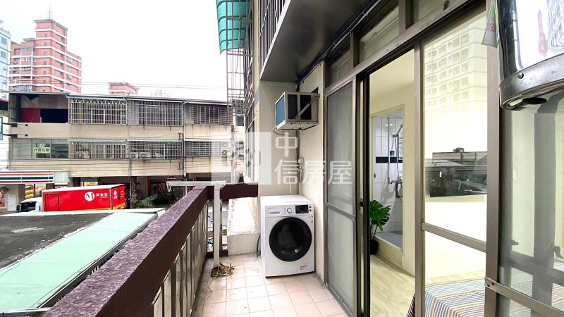 軍功商圈華廈8套高投報含車位房屋室內格局與周邊環境