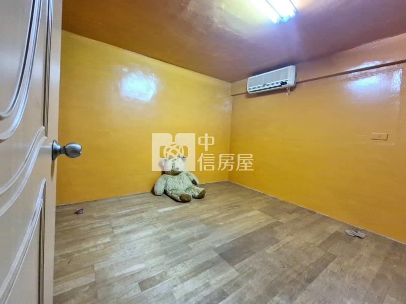 楠梓高雄大學懷舊透天房屋室內格局與周邊環境