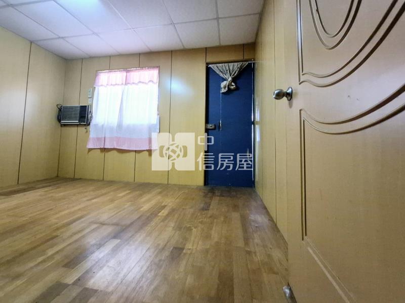 楠梓高雄大學懷舊透天房屋室內格局與周邊環境
