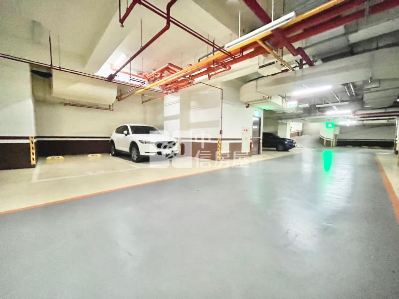 中山醫6年屋大三房+B1平車露台戶房屋室內格局與周邊環境