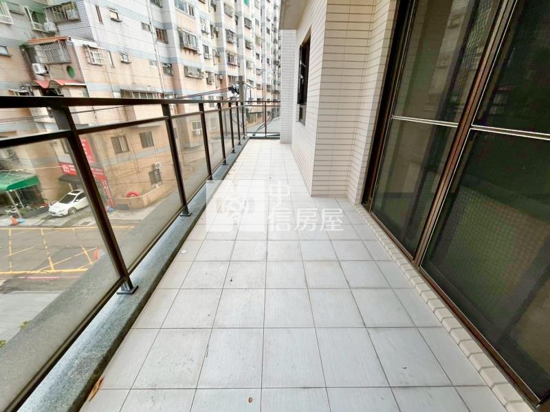 中山醫6年屋大三房+B1平車露台戶房屋室內格局與周邊環境