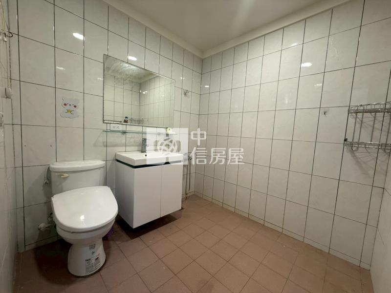 僑平國小景觀雙車美華廈房屋室內格局與周邊環境