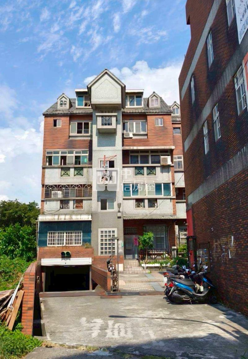 新坡高中美墅房屋室內格局與周邊環境