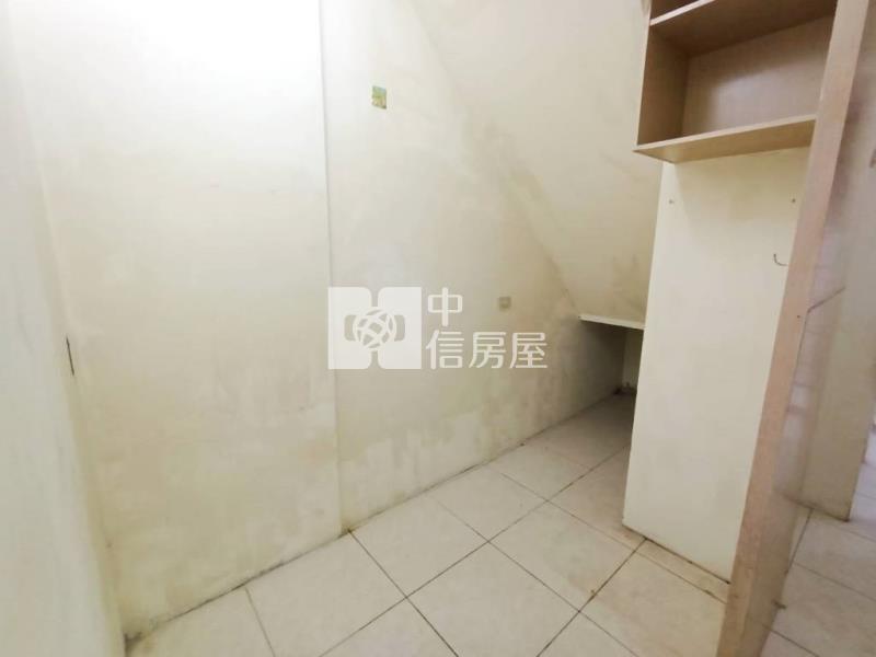 【新世紀】龍岡路大透天房屋室內格局與周邊環境