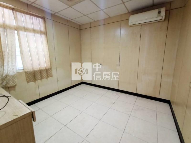 【新世紀】龍岡路大透天房屋室內格局與周邊環境