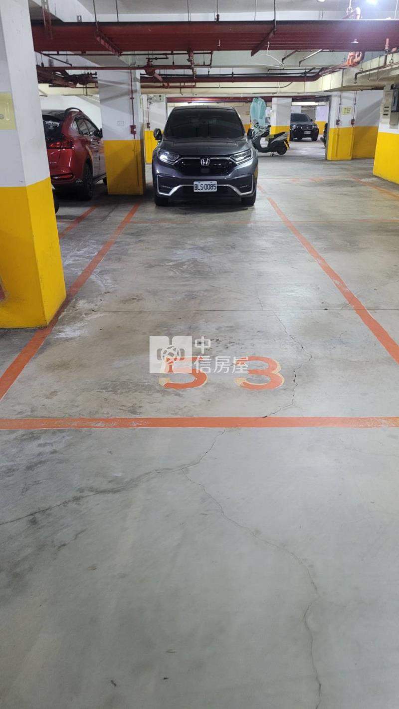 南崁台茂旁全新整理4房車房屋室內格局與周邊環境