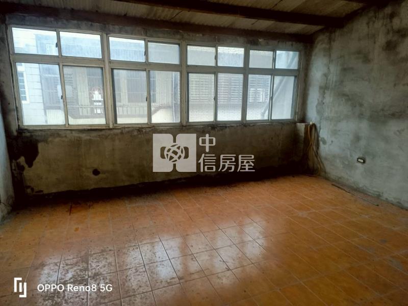 平鎮山峰重劃區透天房屋室內格局與周邊環境