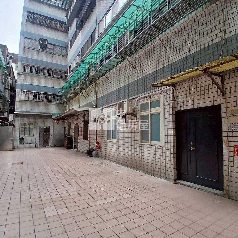 桃園區延壽街全新裝潢三房車(中信卓越團隊)房屋室內格局與周邊環境