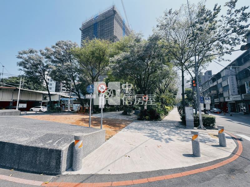 正中清路近百坪商用金透店房屋室內格局與周邊環境