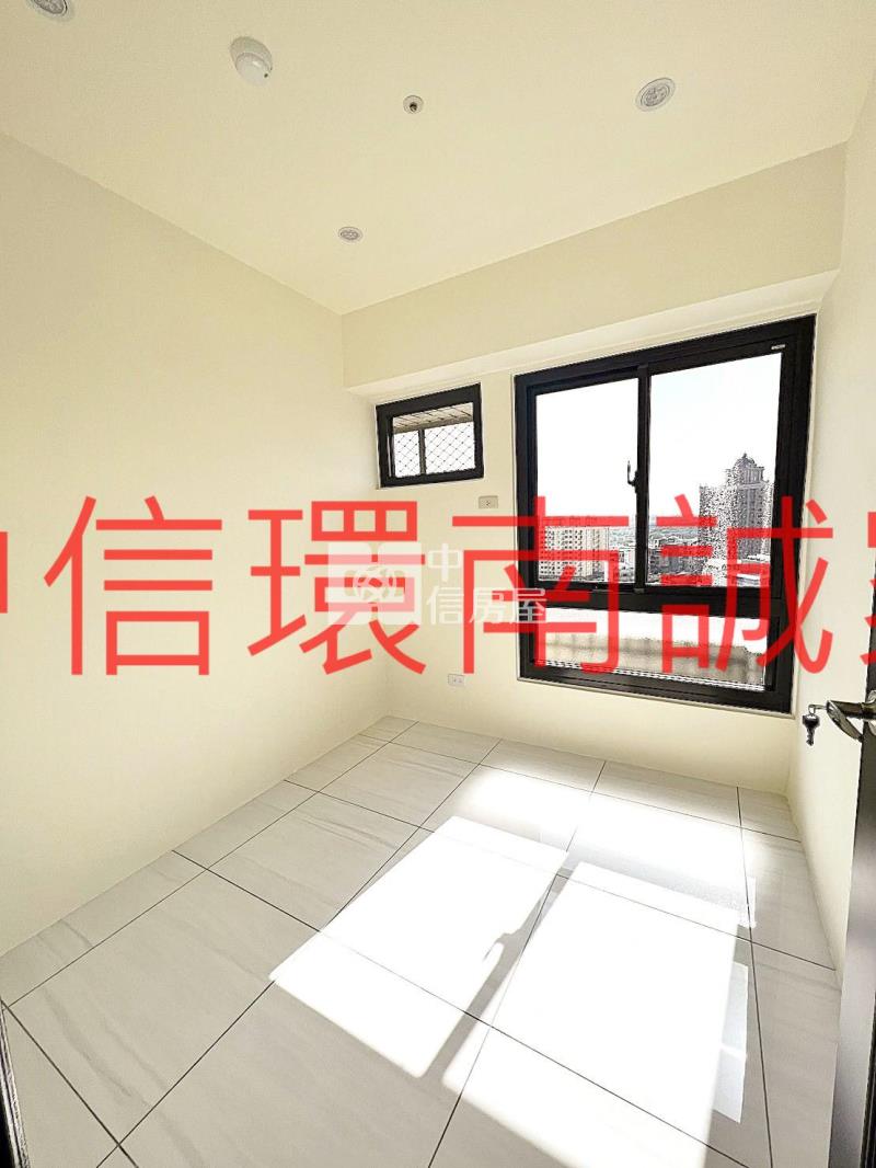 南崁台茂整新景觀美四房車房屋室內格局與周邊環境