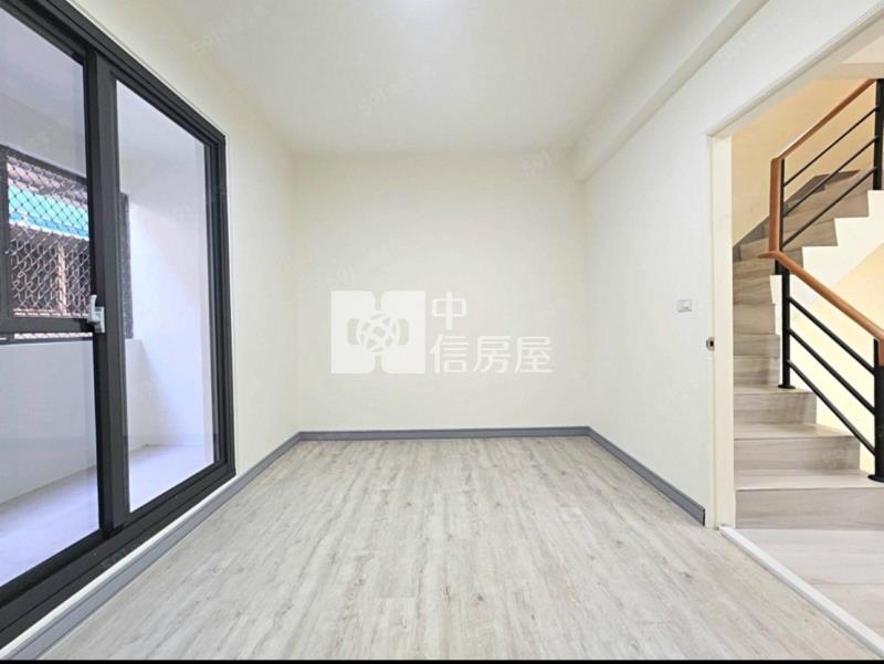 大里成功國中邊間8米活路別墅房屋室內格局與周邊環境