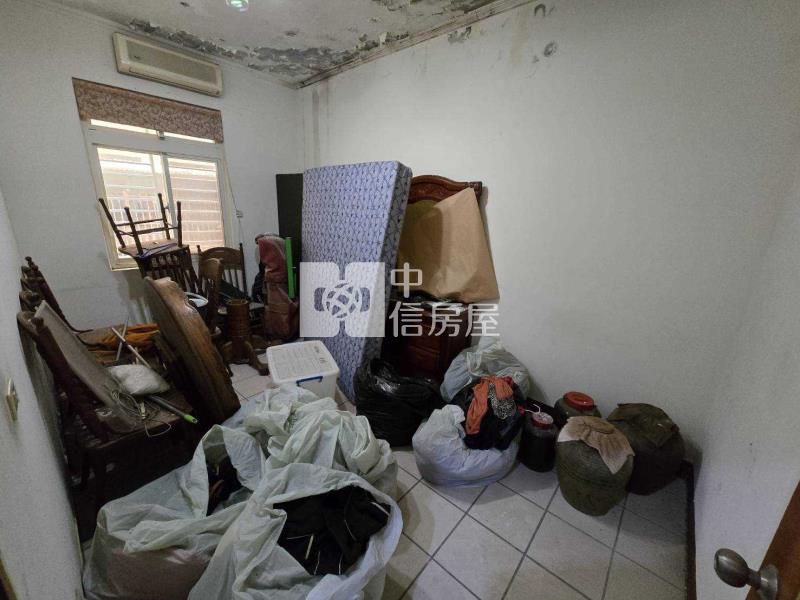 啟英高中【前院停車】透天房屋室內格局與周邊環境