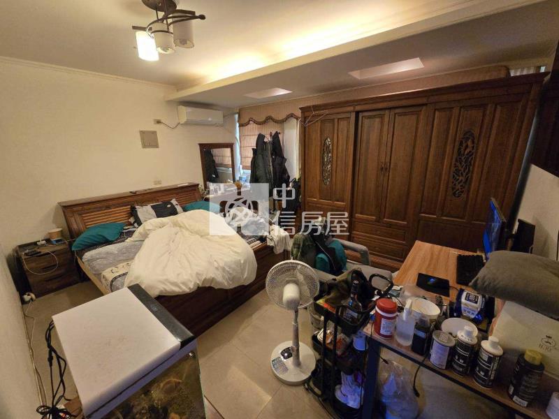 啟英高中【前院停車】透天房屋室內格局與周邊環境