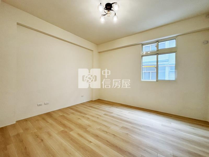 北斗市區邊間車庫別墅房屋室內格局與周邊環境