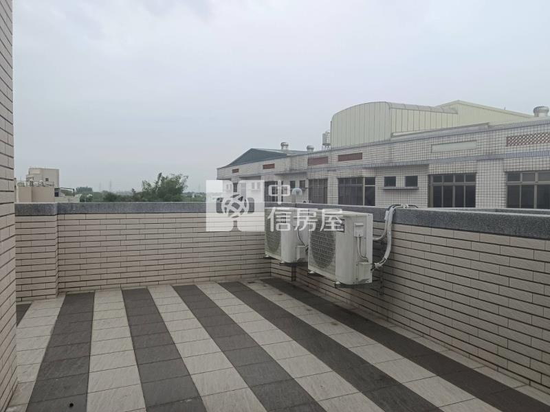 麻豆市中心朝南黃金鑫店住透天房屋室內格局與周邊環境