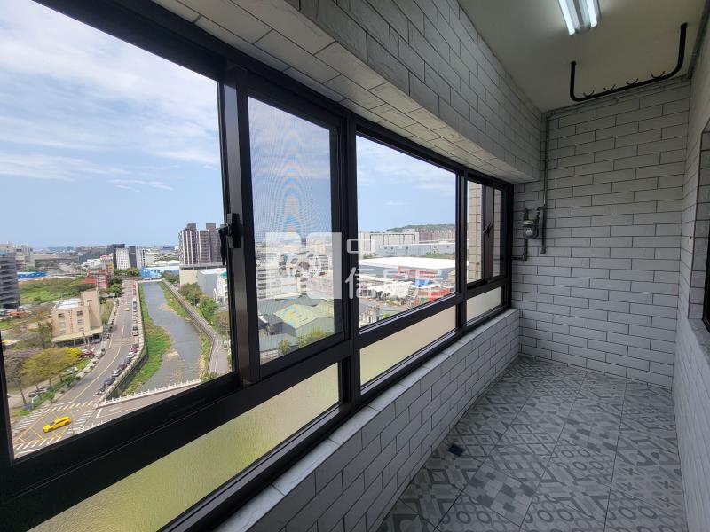 【奔馳】電通市 景觀四房車房屋室內格局與周邊環境