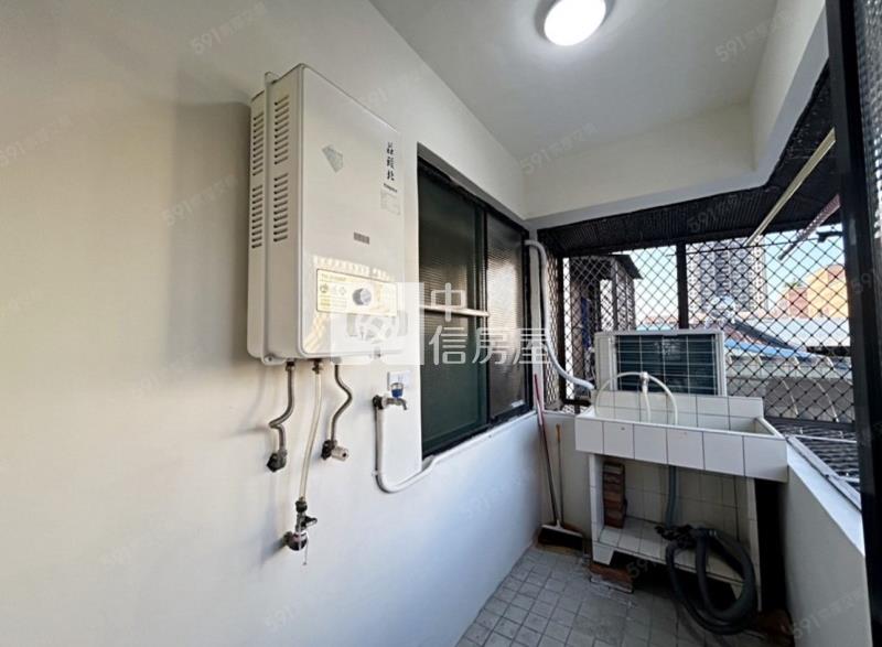 西屯文華高中旁低總價三房房屋室內格局與周邊環境