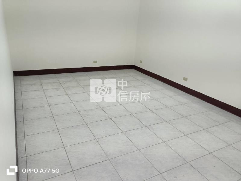 近內壢前站金店面房屋室內格局與周邊環境