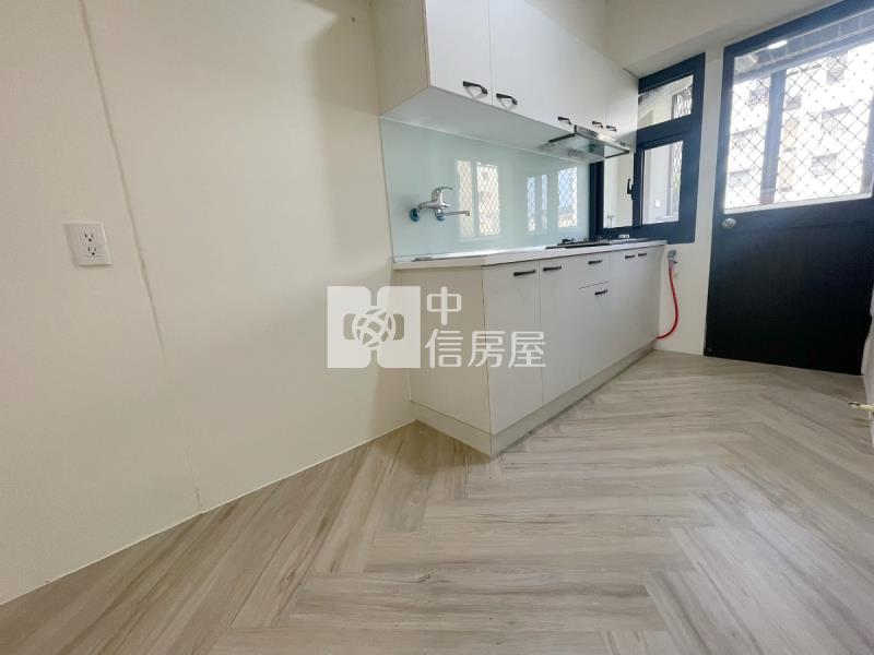 一中商圈室內28坪大三房房屋室內格局與周邊環境