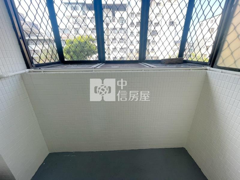 一中商圈室內28坪大三房房屋室內格局與周邊環境