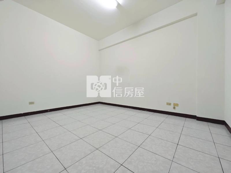 大里老街震後臨路透天房屋室內格局與周邊環境