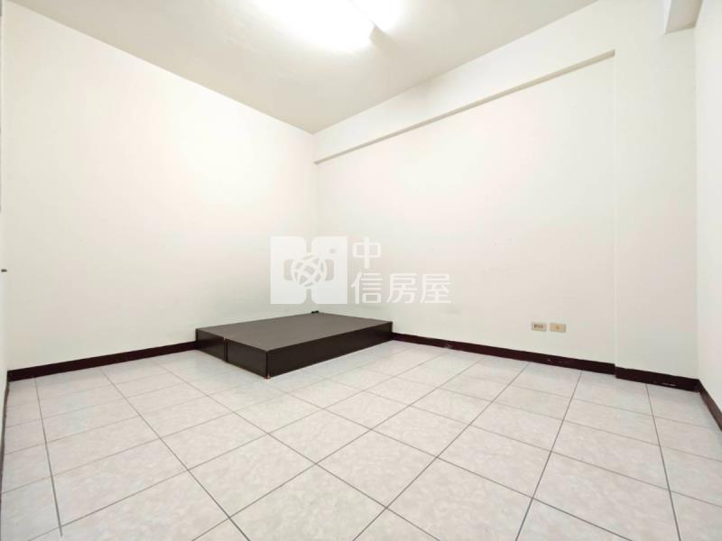 大里老街震後臨路透天房屋室內格局與周邊環境