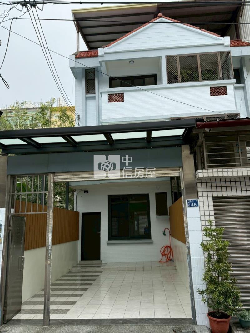 大里成功國中大車庫美墅房屋室內格局與周邊環境