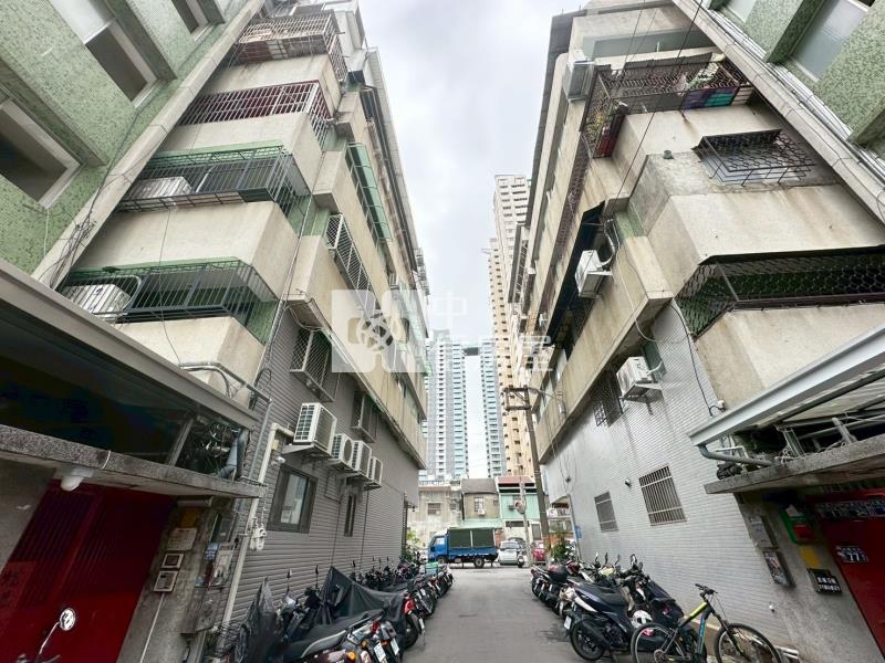 美術園道勤美旁屋況極美採光大兩房房屋室內格局與周邊環境