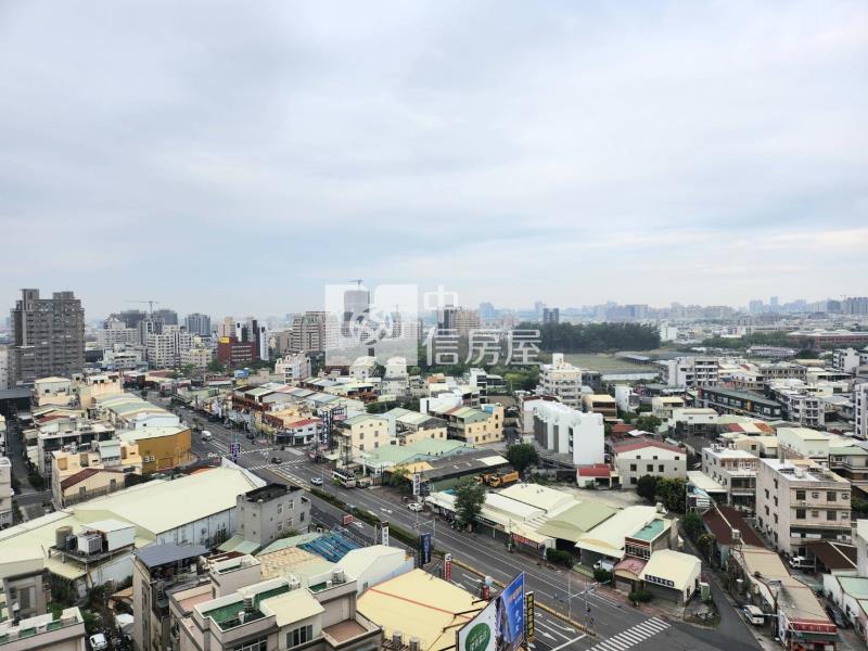 曜昇詠恆兩房平車電寓房屋室內格局與周邊環境