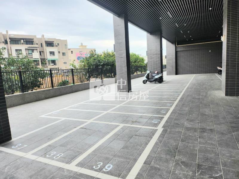 曜昇詠恆兩房平車電寓房屋室內格局與周邊環境