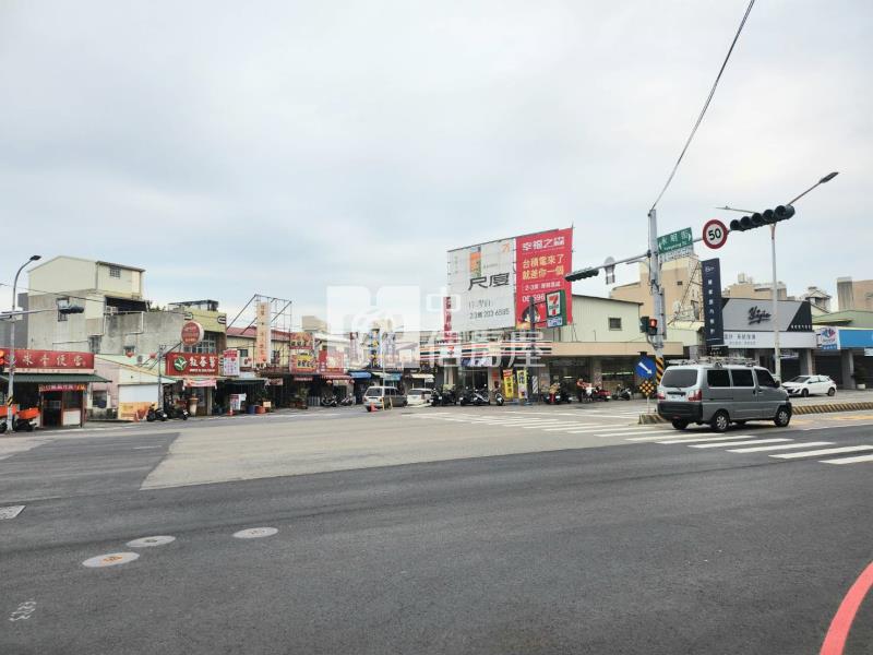 曜昇詠恆兩房平車電寓房屋室內格局與周邊環境